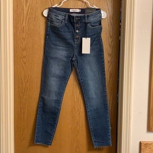 CJLA NWT Kenny Jeans